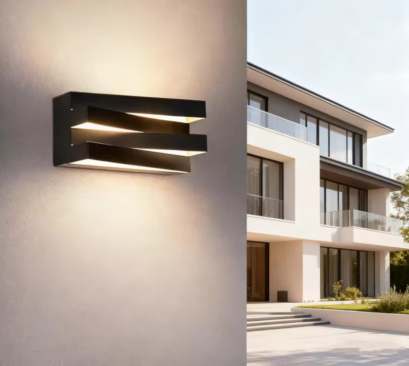 IP65 Square Wall Lamp – Modern Waterproof LED Fixture for Exterior Walls