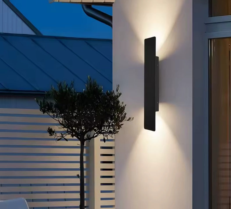 Outdoor Up & Down Lamp – IP65 Minimalist LED Wall Fixture