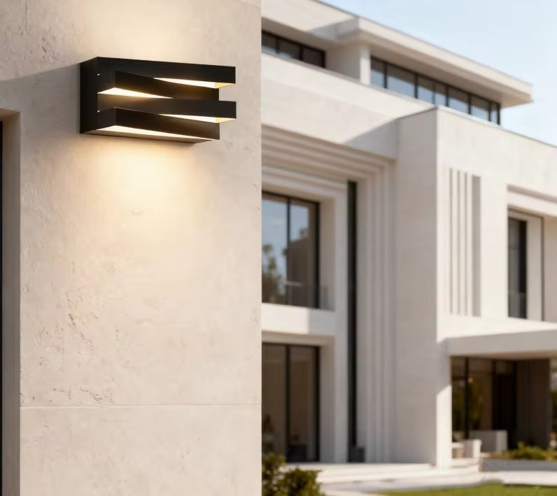 IP65 Square Wall Lamp – Modern Waterproof LED Fixture for Exterior Walls
