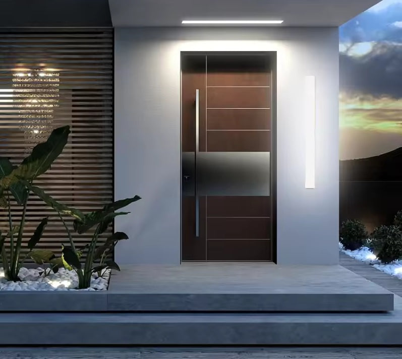 IP65 Outdoor Wall Light – LED Fixture for Garage, Balcony or Patio